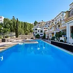 Pearl Of Windsor Park Apartment
